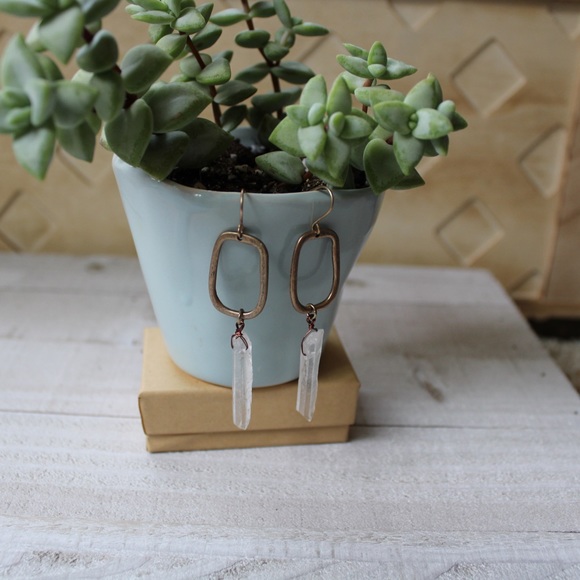 Quartz Crystal Dangle Earrings - Picture 4 of 7